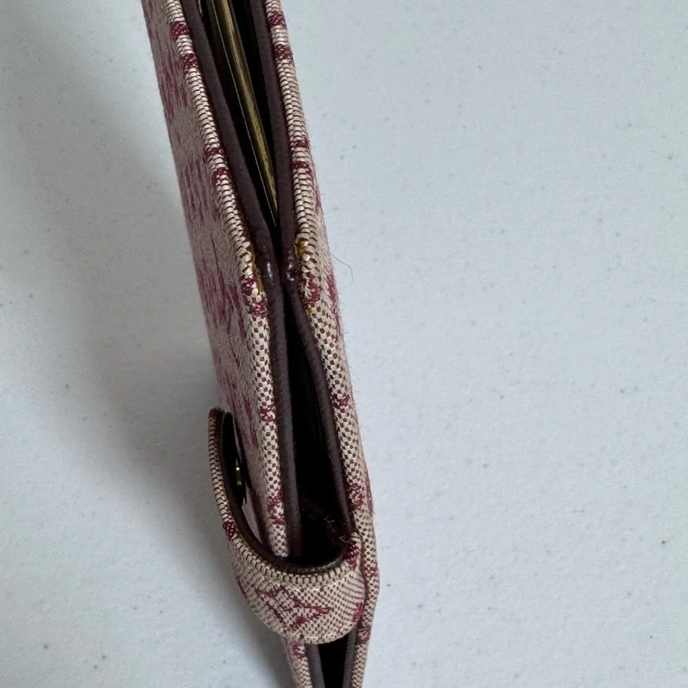 AUTHENTIC Louis Vuitton Red and Cream Monogram Mini Lin Agenda